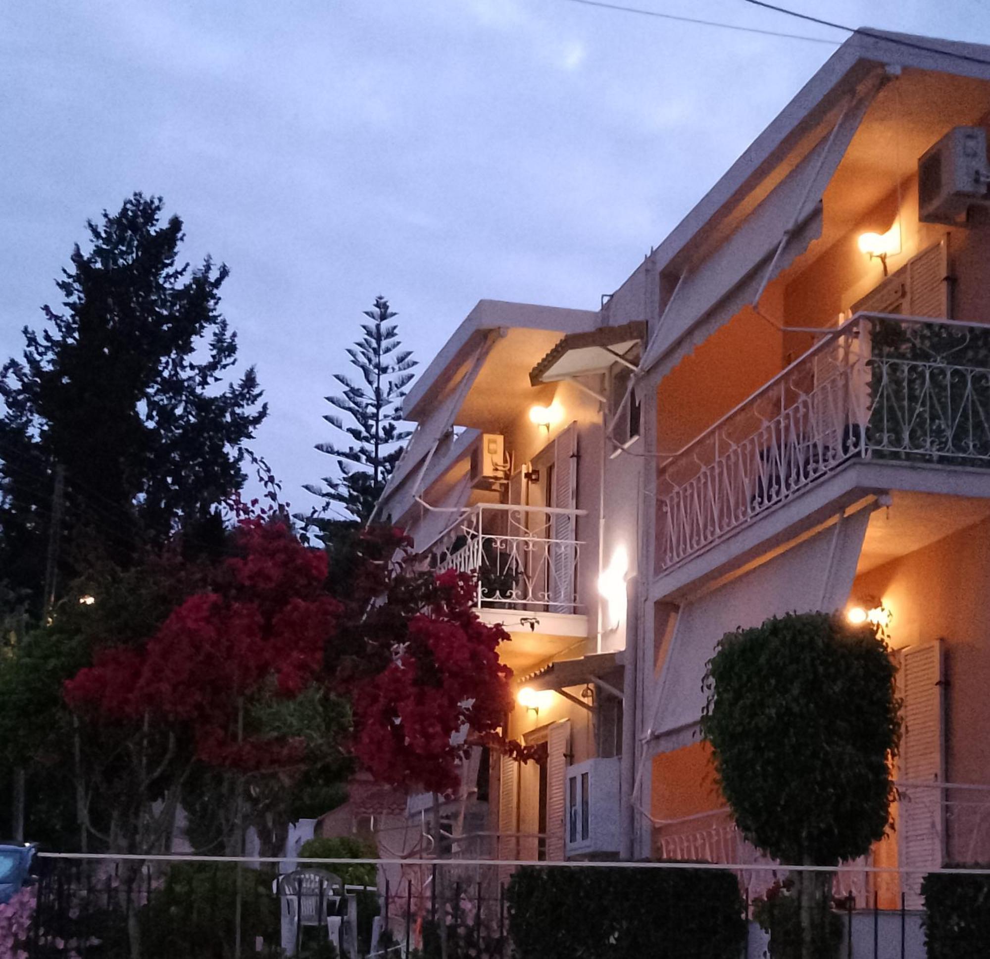 Vicky's Guesthouse Kávos Pokoj fotografie